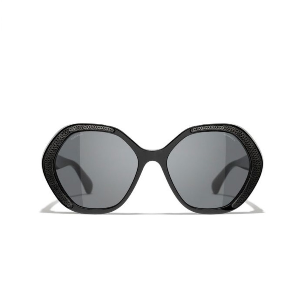 CHANEL ROUND SUNGLASSES
Acetate & Sequins - Picture 3 of 8